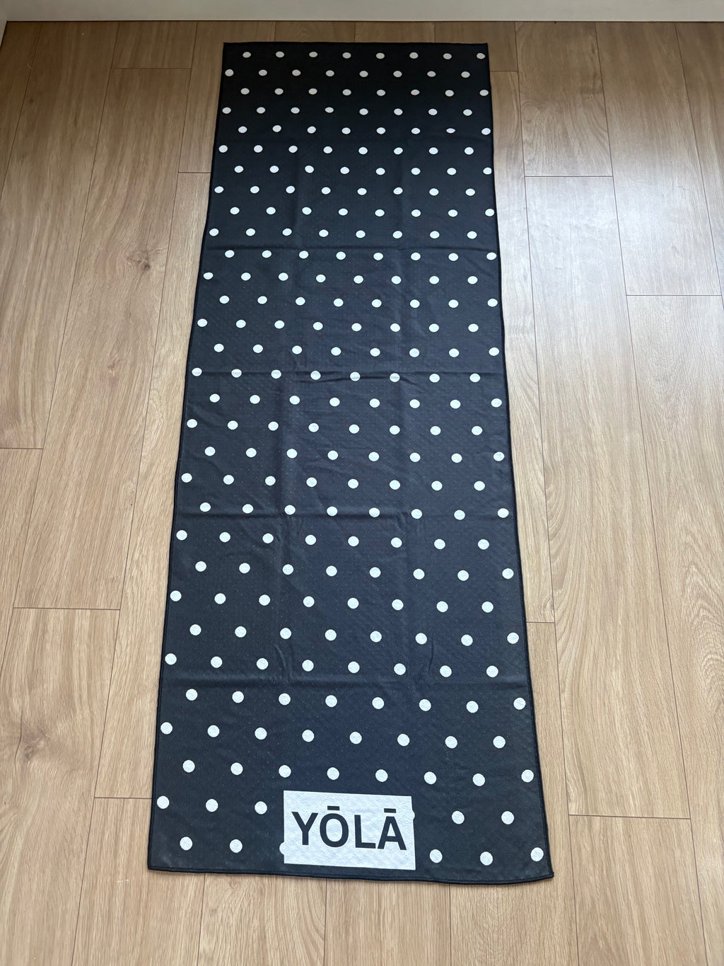 Reverse Polka Dot - Grip Towel