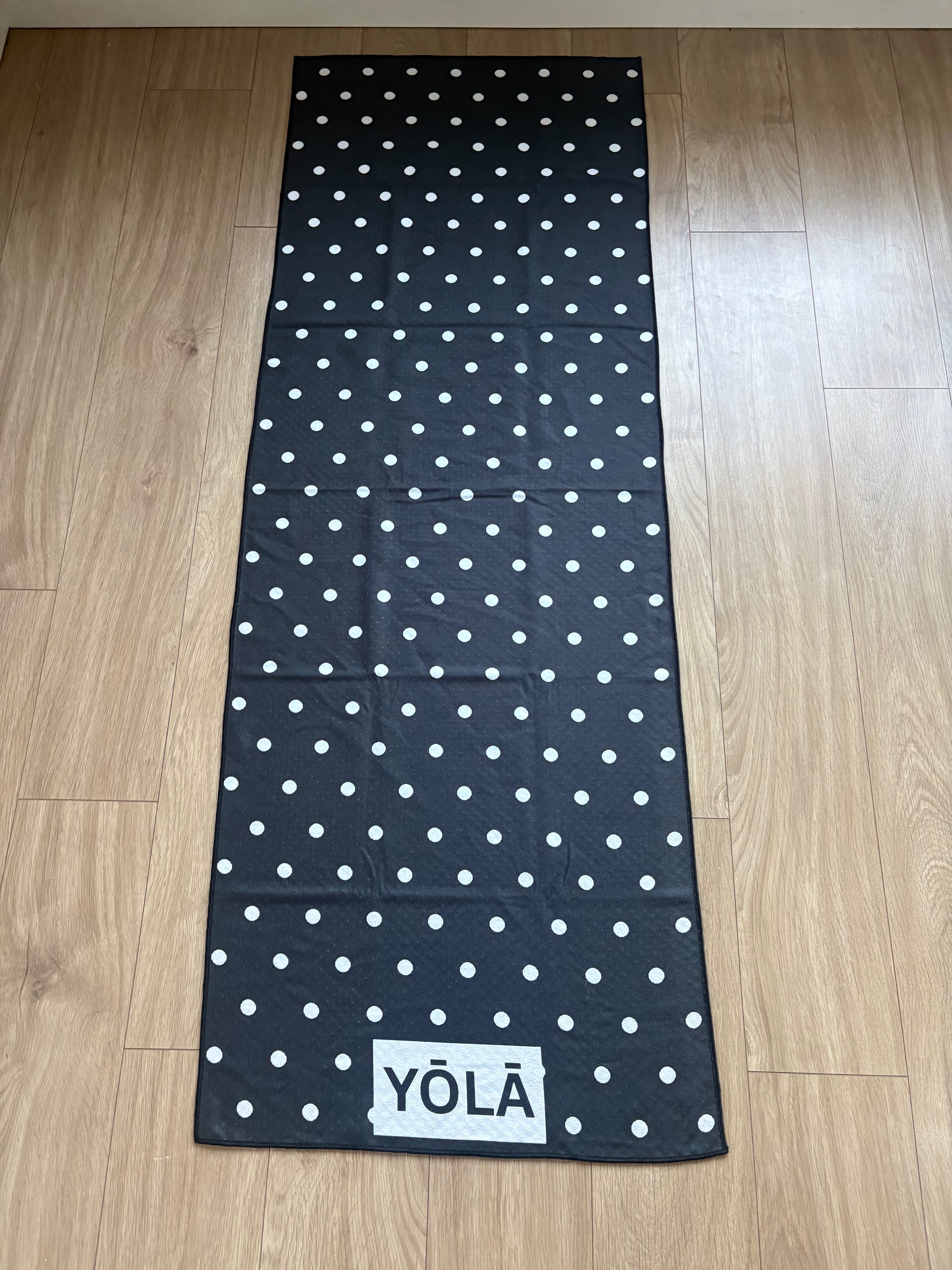 Reverse Polka Dot - Grip Towel