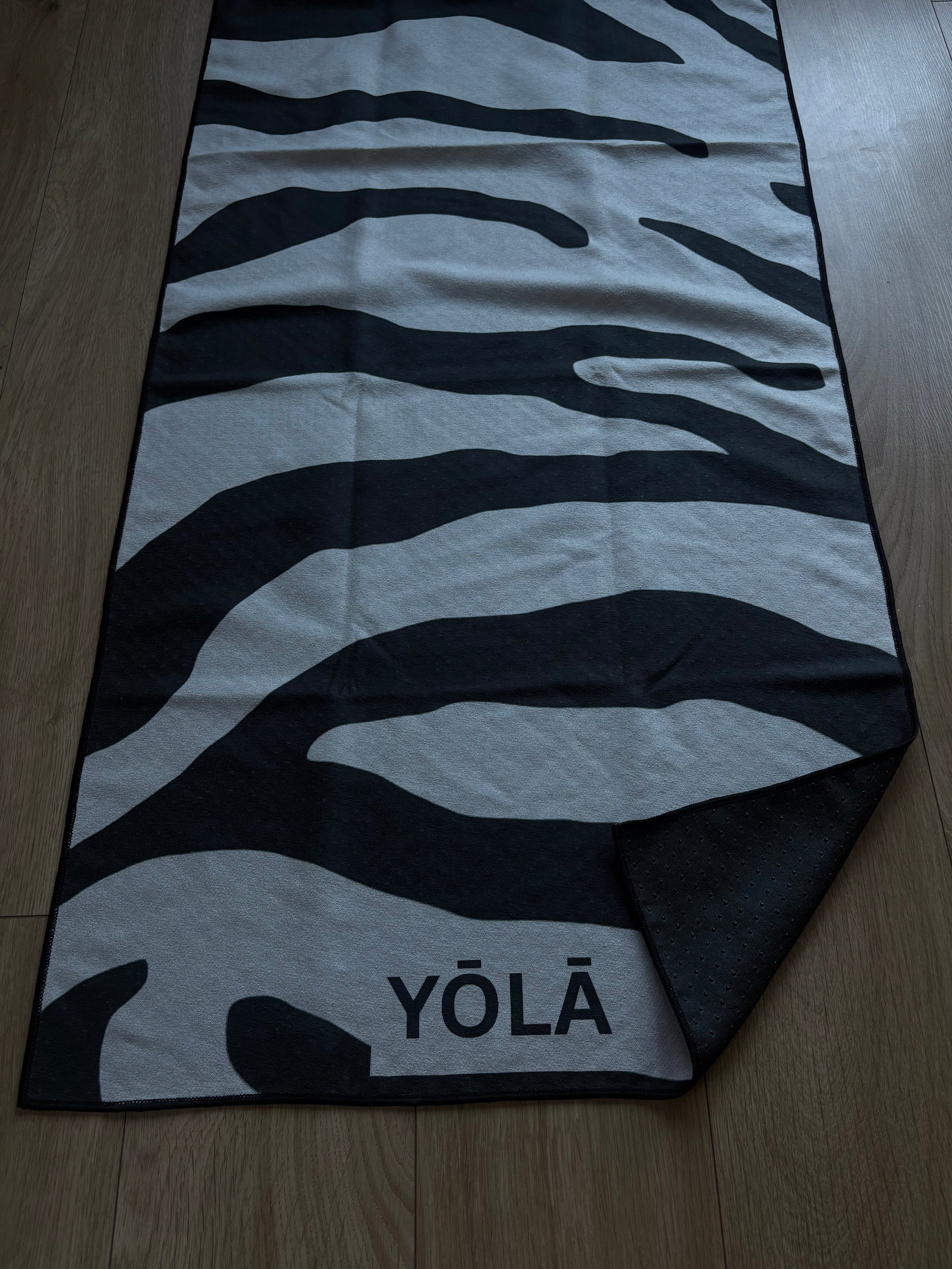Couture - Grip Towel